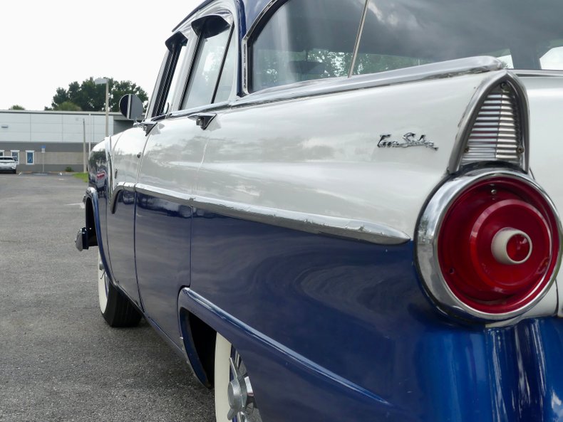Unknown-Fairlane-1955-Blue-White-Blue-3