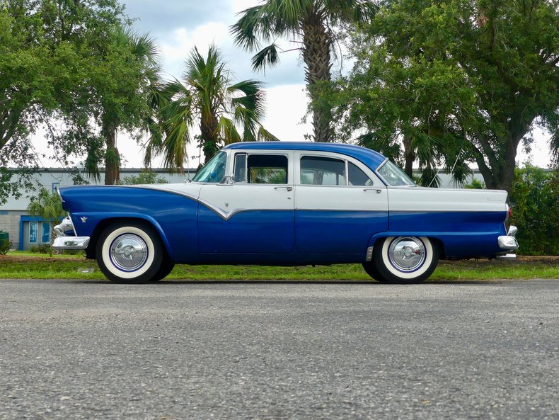 Unknown-Fairlane-1955-Blue-White-Blue-33