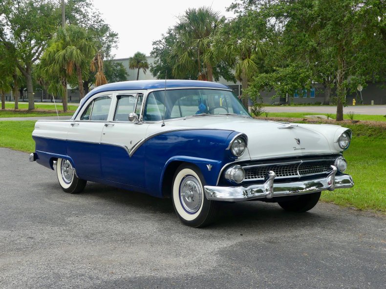 Unknown-Fairlane-1955-Blue-White-Blue-45