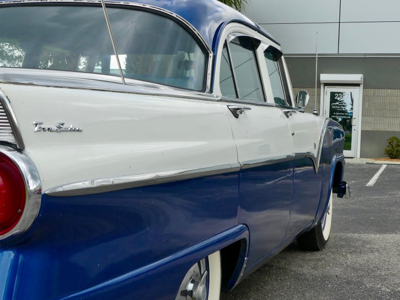 Unknown-Fairlane-1955-Blue-White-Blue-5
