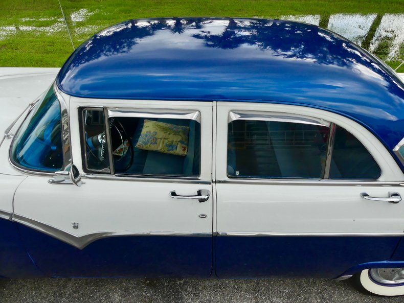 Unknown-Fairlane-1955-Blue-White-Blue-6