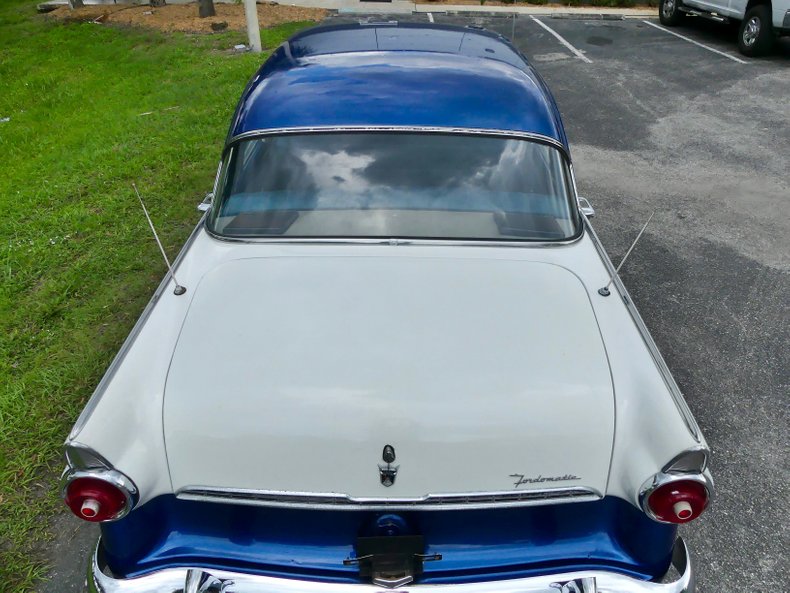 Unknown-Fairlane-1955-Blue-White-Blue-7