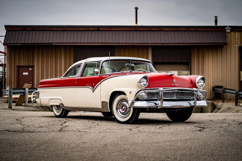 Unknown-Fairlane-1955-White-amp-Red-White-amp-Red-1