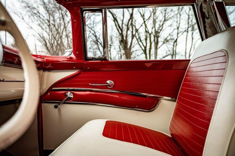 Unknown-Fairlane-1955-White-amp-Red-White-amp-Red-14