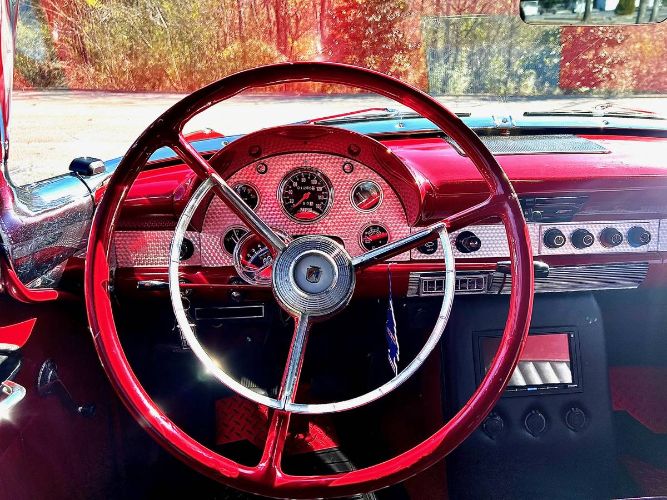 Unknown-Fairlane-1956-BlackRed-2