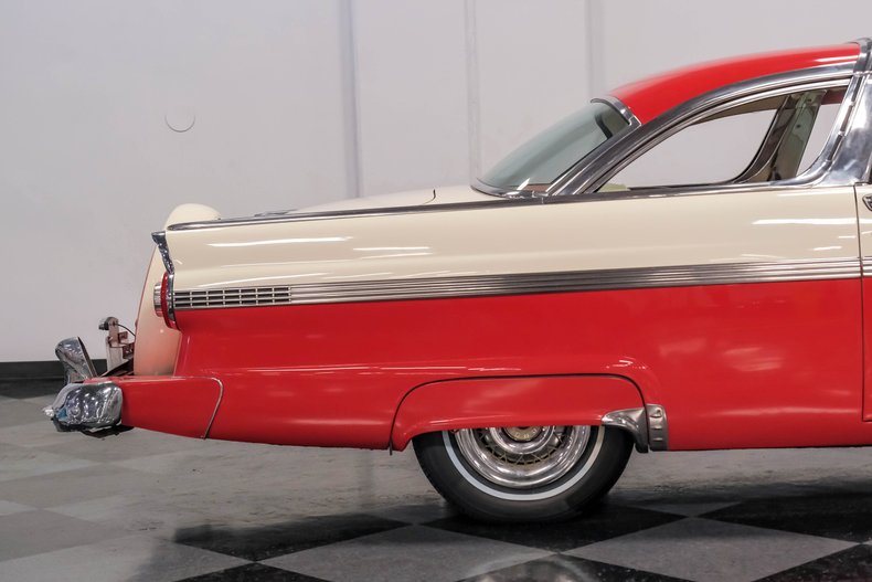 Unknown-Fairlane-1956-Fiesta-Red-White-1