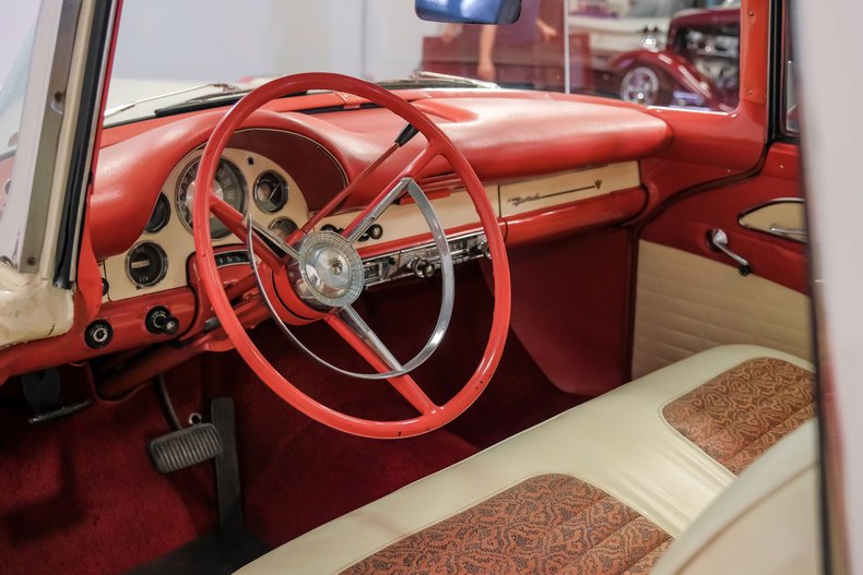 Unknown-Fairlane-1956-Fiesta-Red-White-11