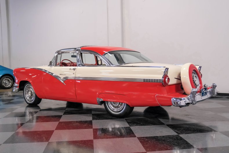 Unknown-Fairlane-1956-Fiesta-Red-White-14