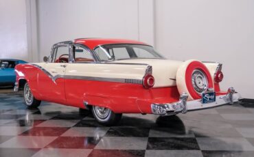 Unknown-Fairlane-1956-Fiesta-Red-White-15