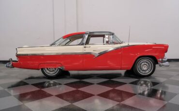 Unknown-Fairlane-1956-Fiesta-Red-White-20