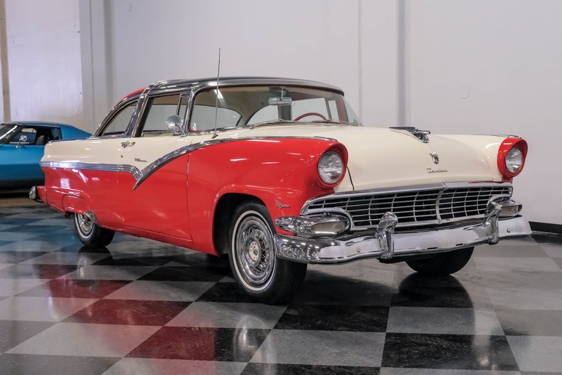 Unknown-Fairlane-1956-Fiesta-Red-White-22