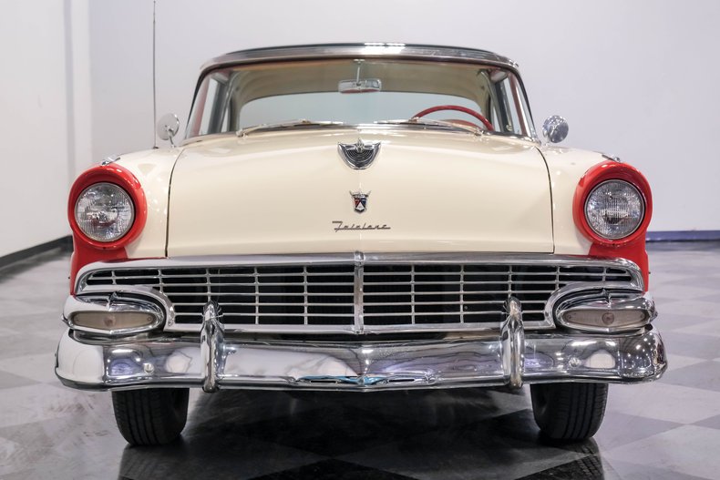 Unknown-Fairlane-1956-Fiesta-Red-White-25