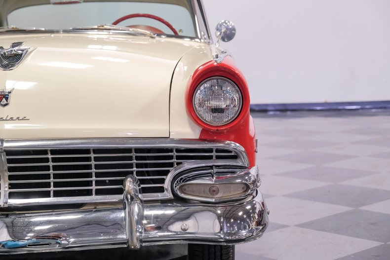 Unknown-Fairlane-1956-Fiesta-Red-White-28