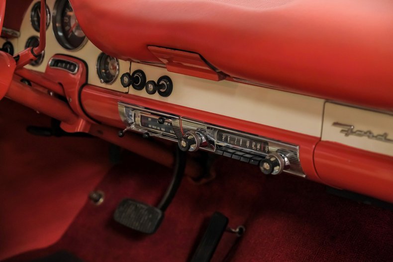 Unknown-Fairlane-1956-Fiesta-Red-White-3