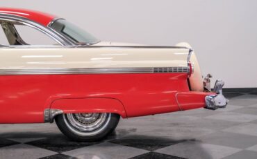 Unknown-Fairlane-1956-Fiesta-Red-White-31
