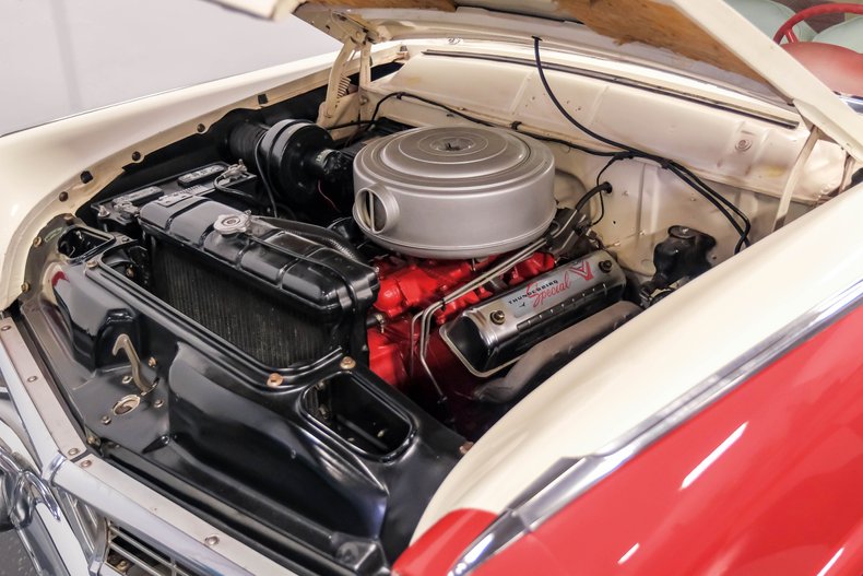 Unknown-Fairlane-1956-Fiesta-Red-White-39