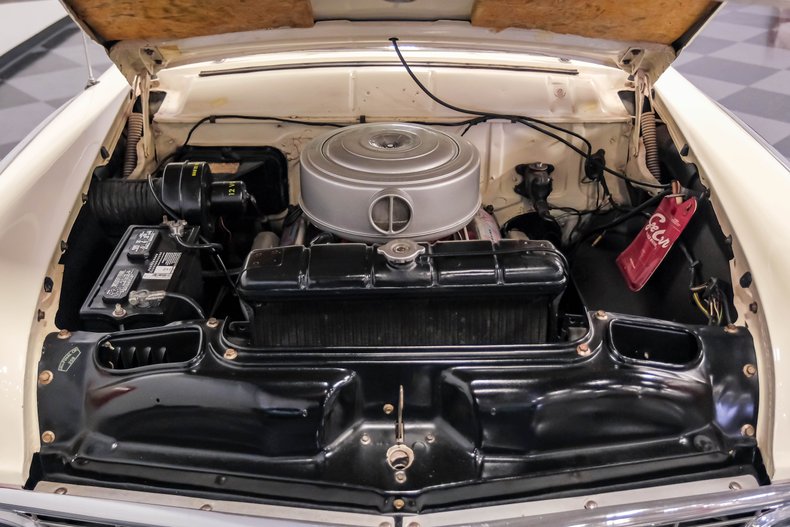 Unknown-Fairlane-1956-Fiesta-Red-White-40