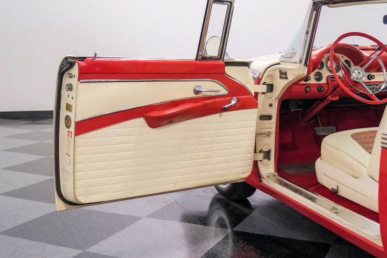 Unknown-Fairlane-1956-Fiesta-Red-White-45