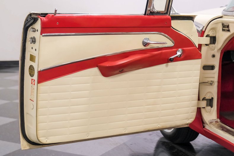 Unknown-Fairlane-1956-Fiesta-Red-White-46