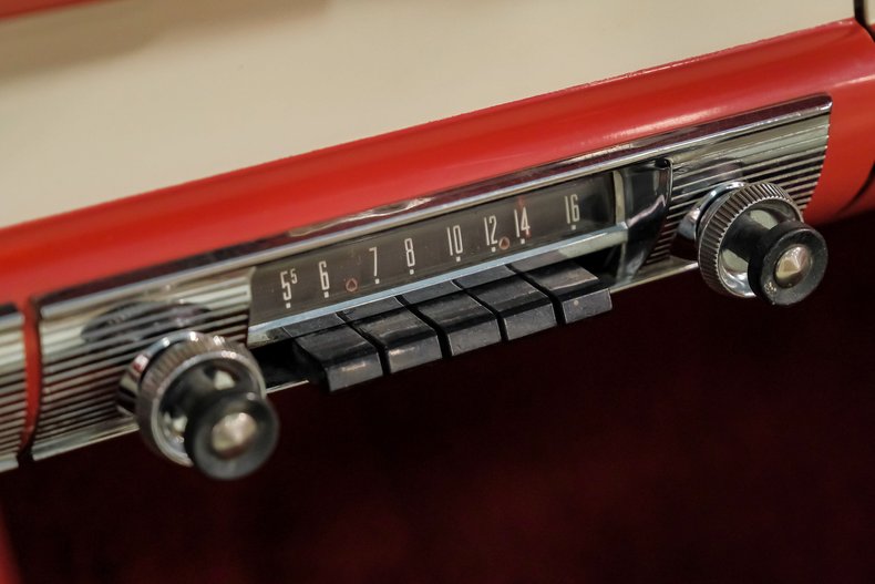 Unknown-Fairlane-1956-Fiesta-Red-White-5