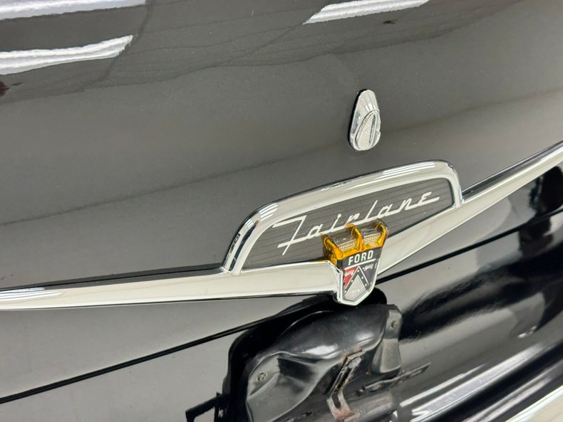 Unknown-Fairlane-1956-Raven-Black-Black-30