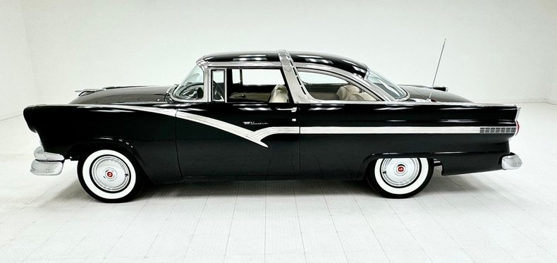 Unknown-Fairlane-1956-Raven-Black-Black