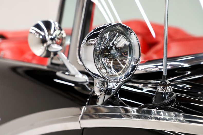 Unknown-Fairlane-1956-Raven-Black-Red-13
