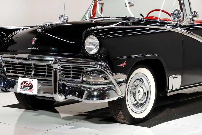 Unknown-Fairlane-1956-Raven-Black-Red-19