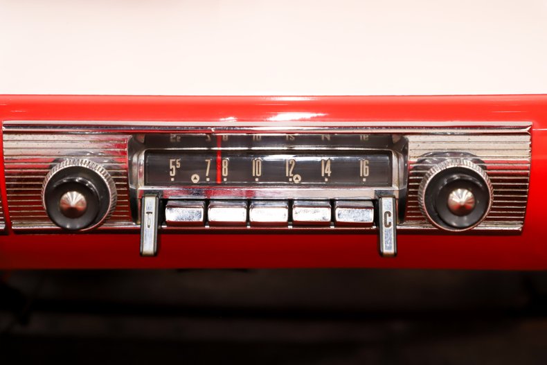 Unknown-Fairlane-1956-Raven-Black-Red-27