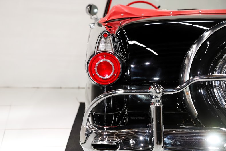 Unknown-Fairlane-1956-Raven-Black-Red-29