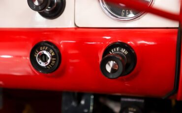Unknown-Fairlane-1956-Raven-Black-Red-31