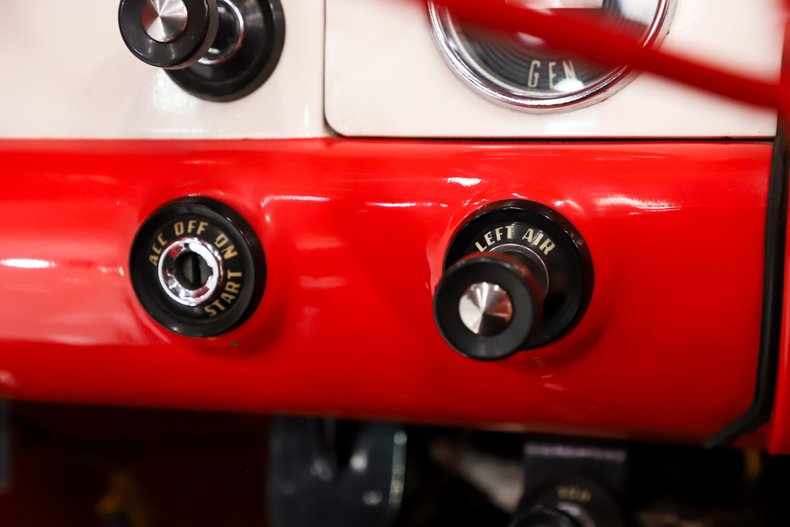 Unknown-Fairlane-1956-Raven-Black-Red-31