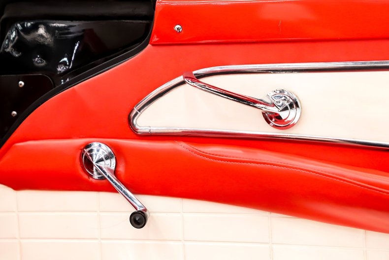 Unknown-Fairlane-1956-Raven-Black-Red-40