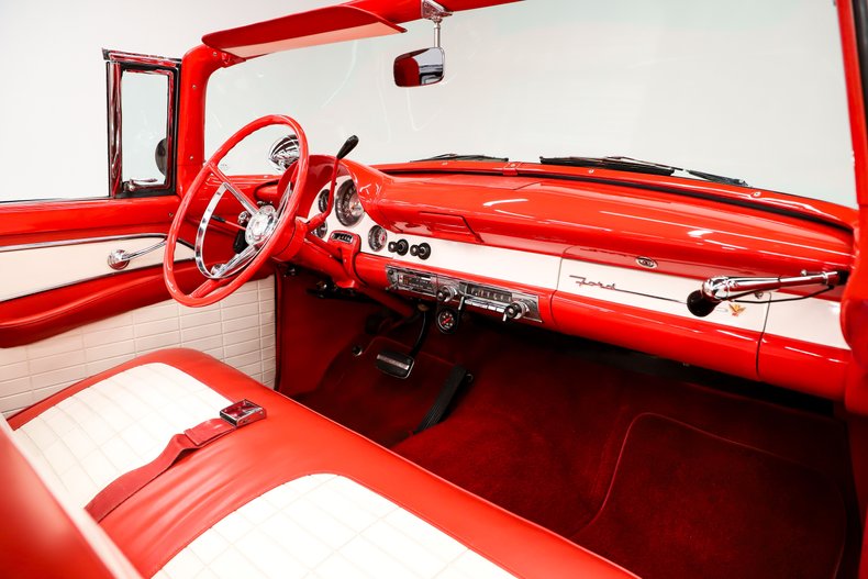 Unknown-Fairlane-1956-Raven-Black-Red-42