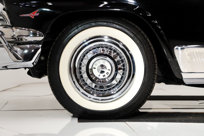 Unknown-Fairlane-1956-Raven-Black-Red-49
