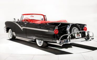 Unknown-Fairlane-1956-Raven-Black-Red-5