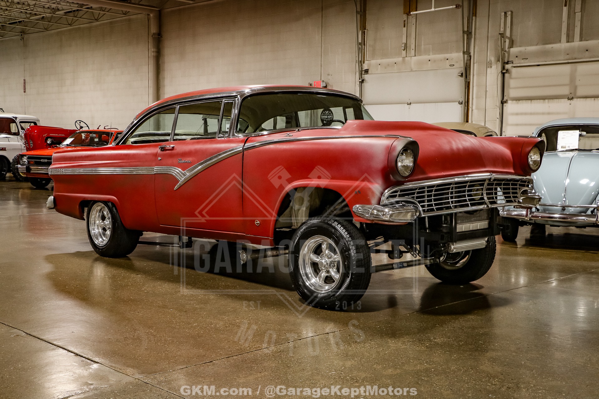 Unknown-Fairlane-1956-Red-Black-10