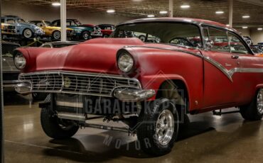 Unknown-Fairlane-1956-Red-Black-12
