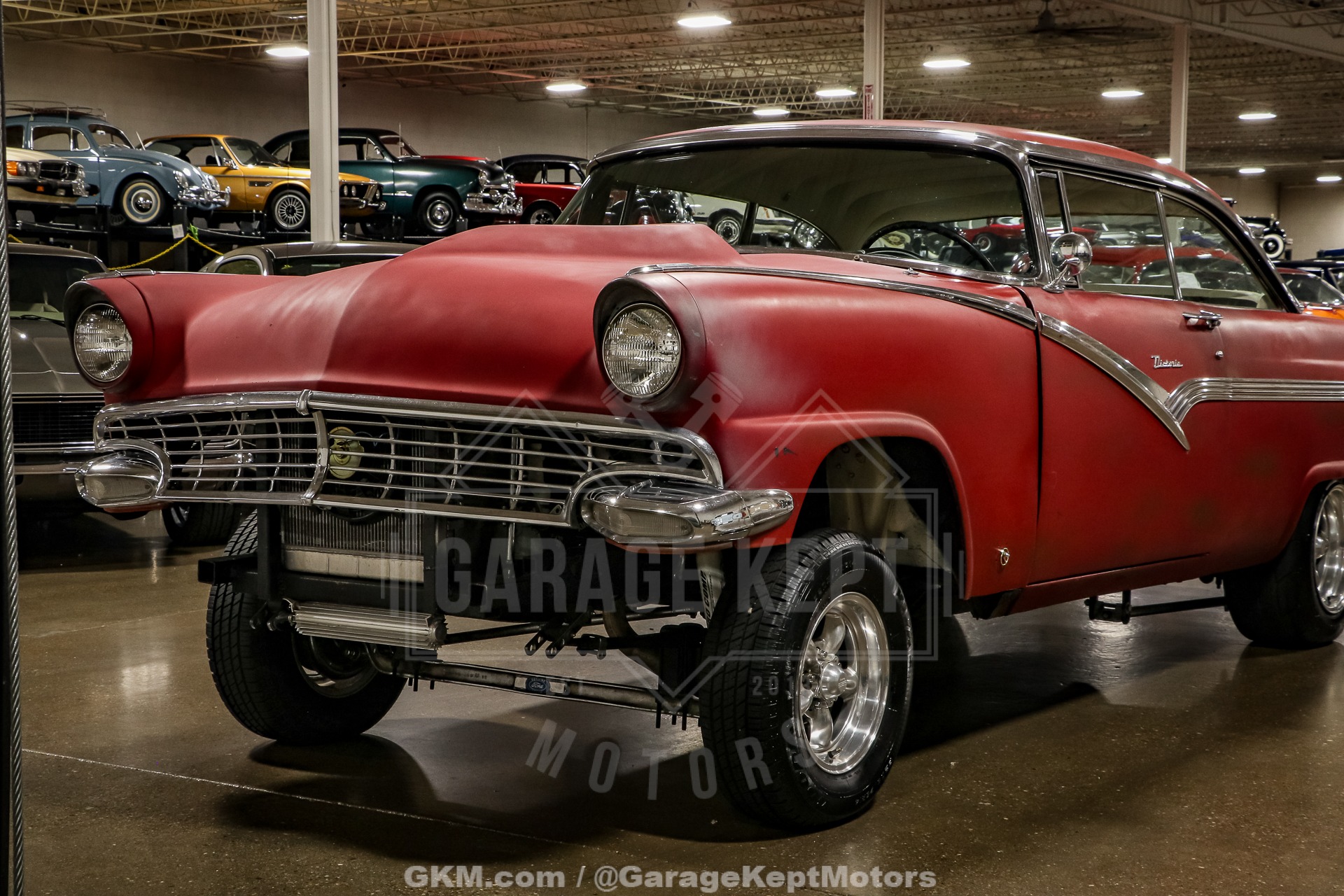 Unknown-Fairlane-1956-Red-Black-12