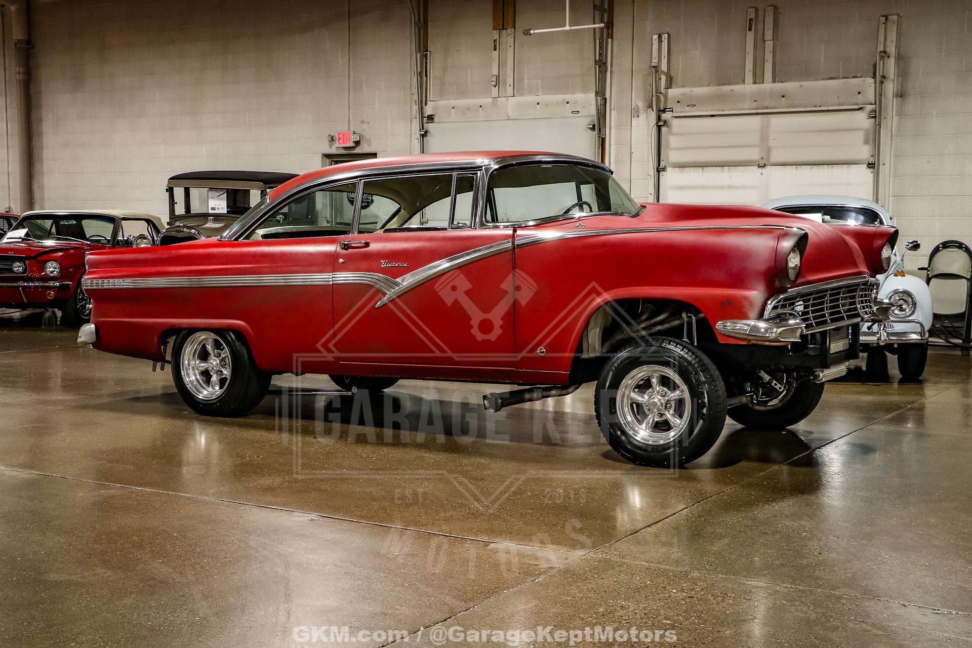 Unknown-Fairlane-1956-Red-Black-16