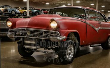 Unknown-Fairlane-1956-Red-Black-19