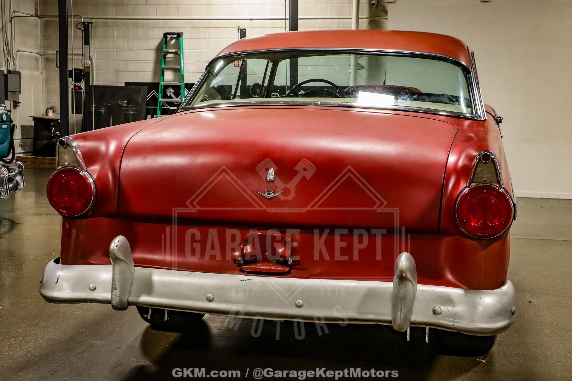 Unknown-Fairlane-1956-Red-Black-21