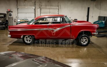 Unknown-Fairlane-1956-Red-Black-30