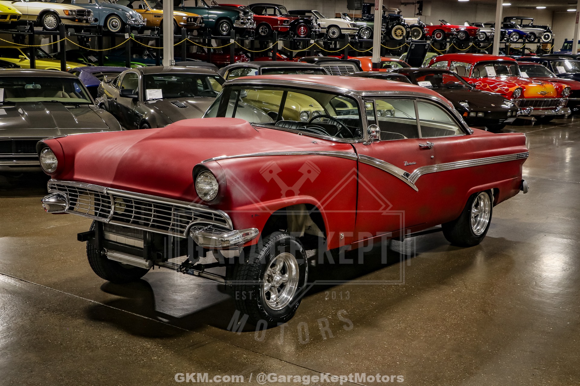 Unknown-Fairlane-1956-Red-Black-39