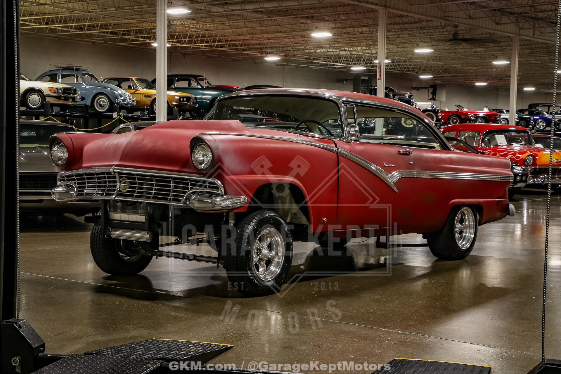 Unknown-Fairlane-1956-Red-Black-7