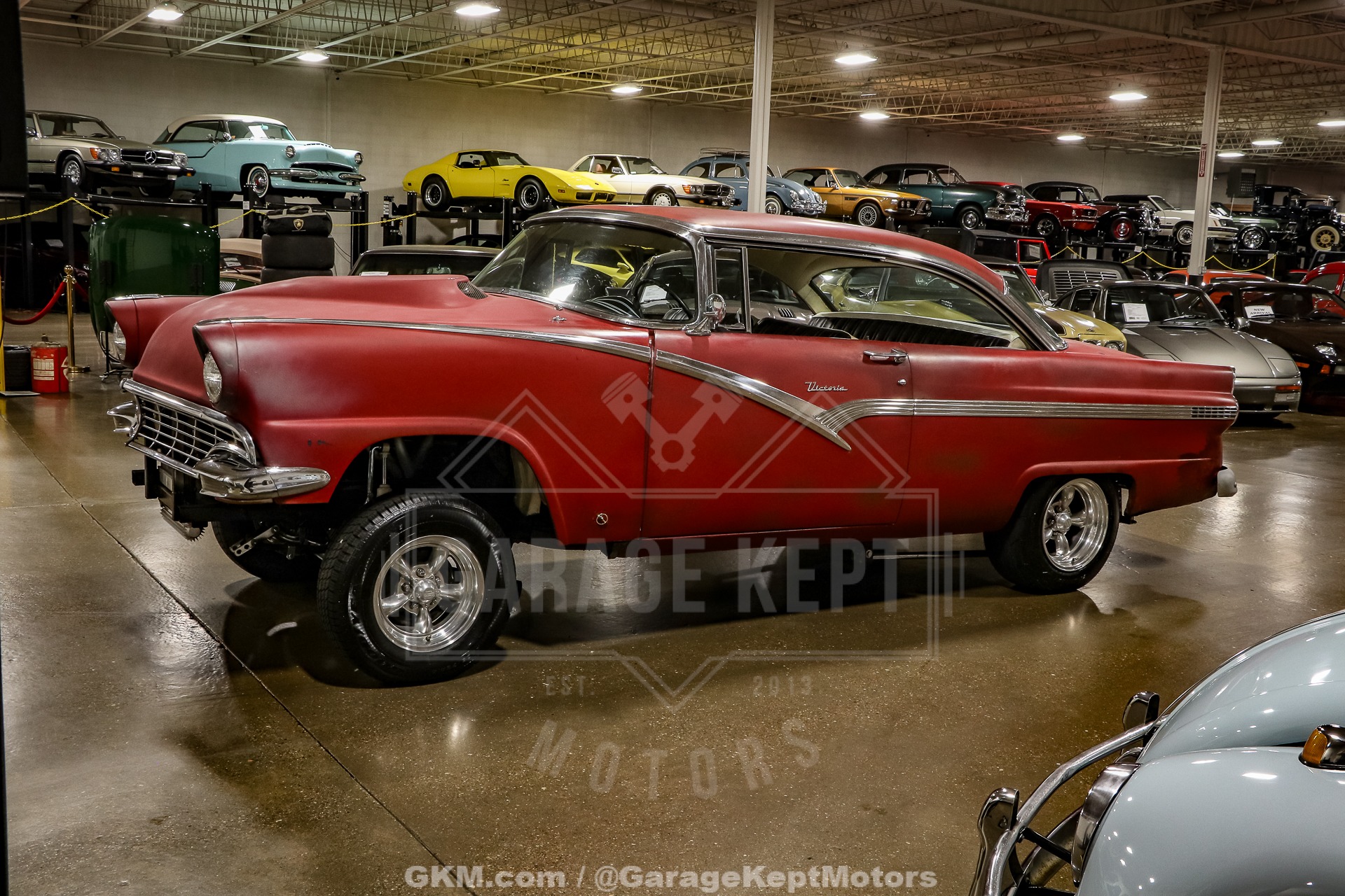 Unknown-Fairlane-1956-Red-Black-8