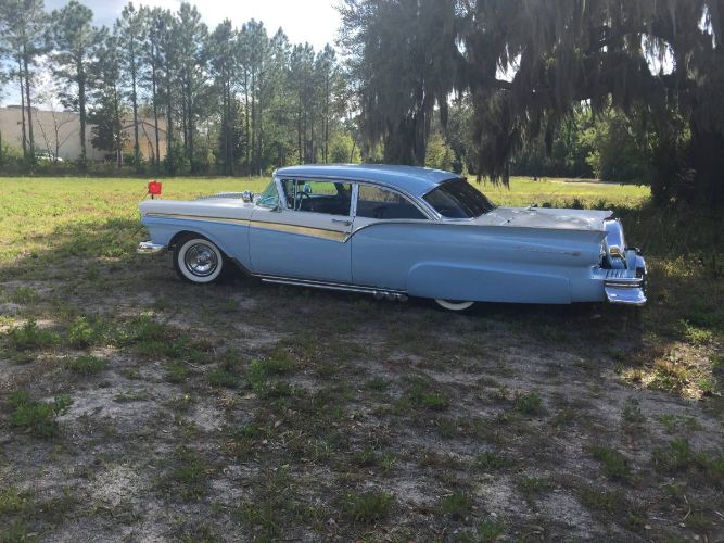 Unknown-Fairlane-1957-Baby-Blue-Blue-2