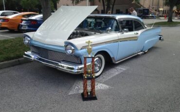 Unknown-Fairlane-1957-Baby-Blue-Blue