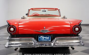 Unknown-Fairlane-1957-Black-Red-10