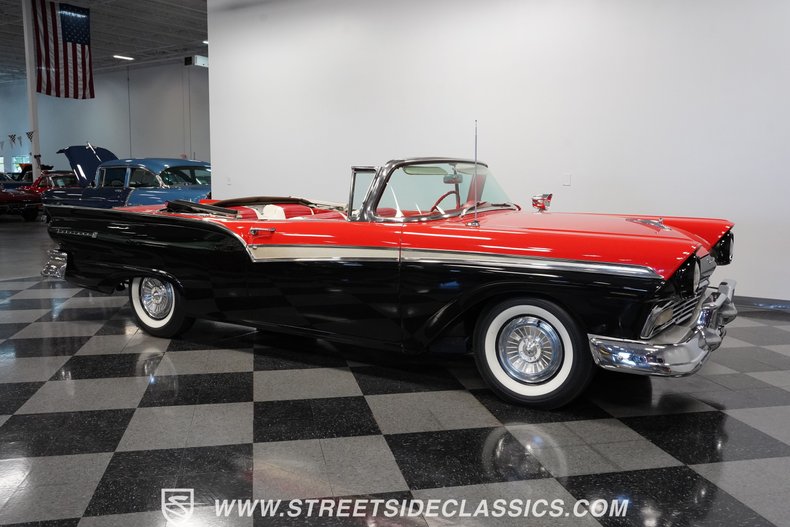 Unknown-Fairlane-1957-Black-Red-17
